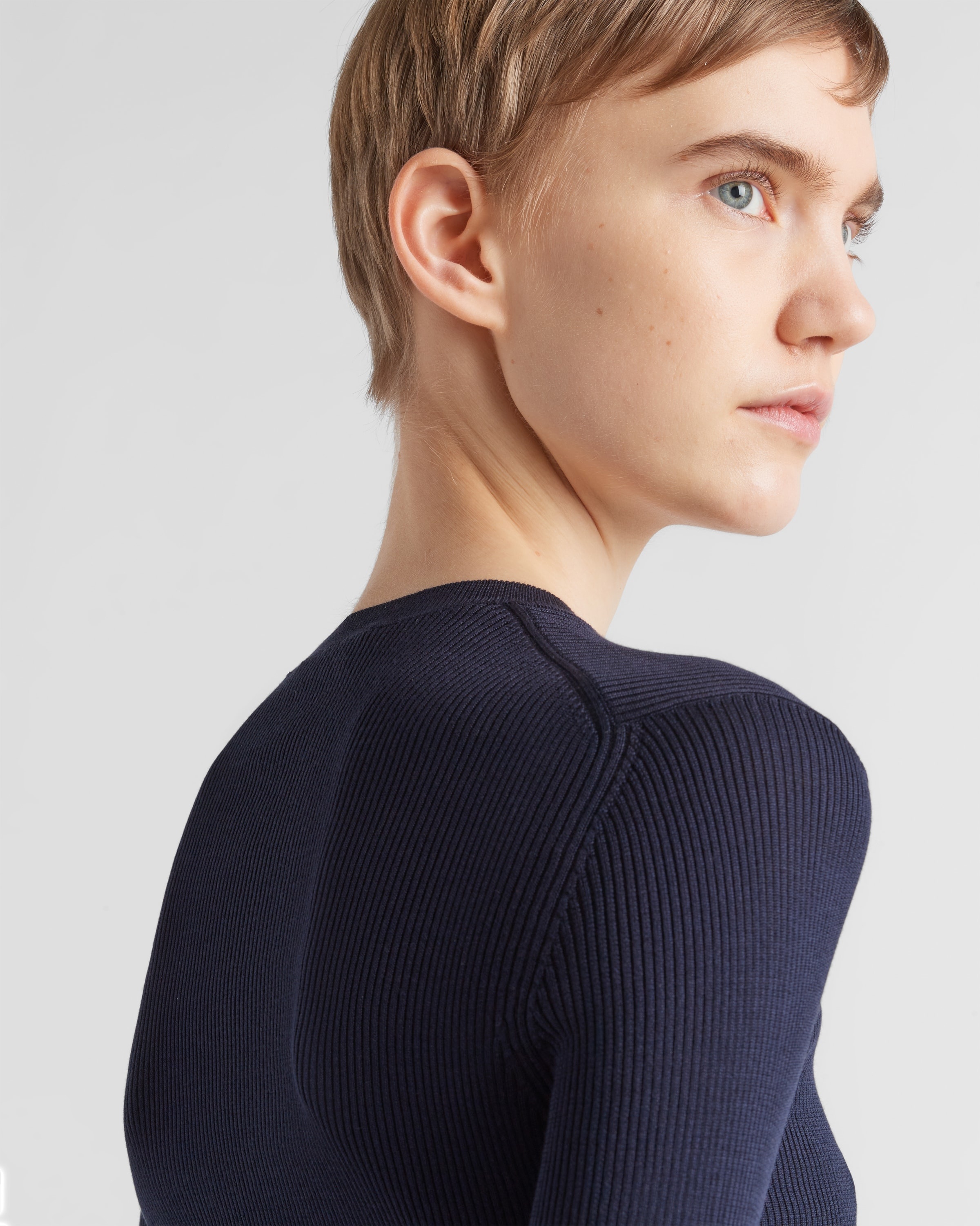 【送料&関税込】Prada Recycled Silk Sweater Prada Cropped silk sweater with logo | REVERSIBLE