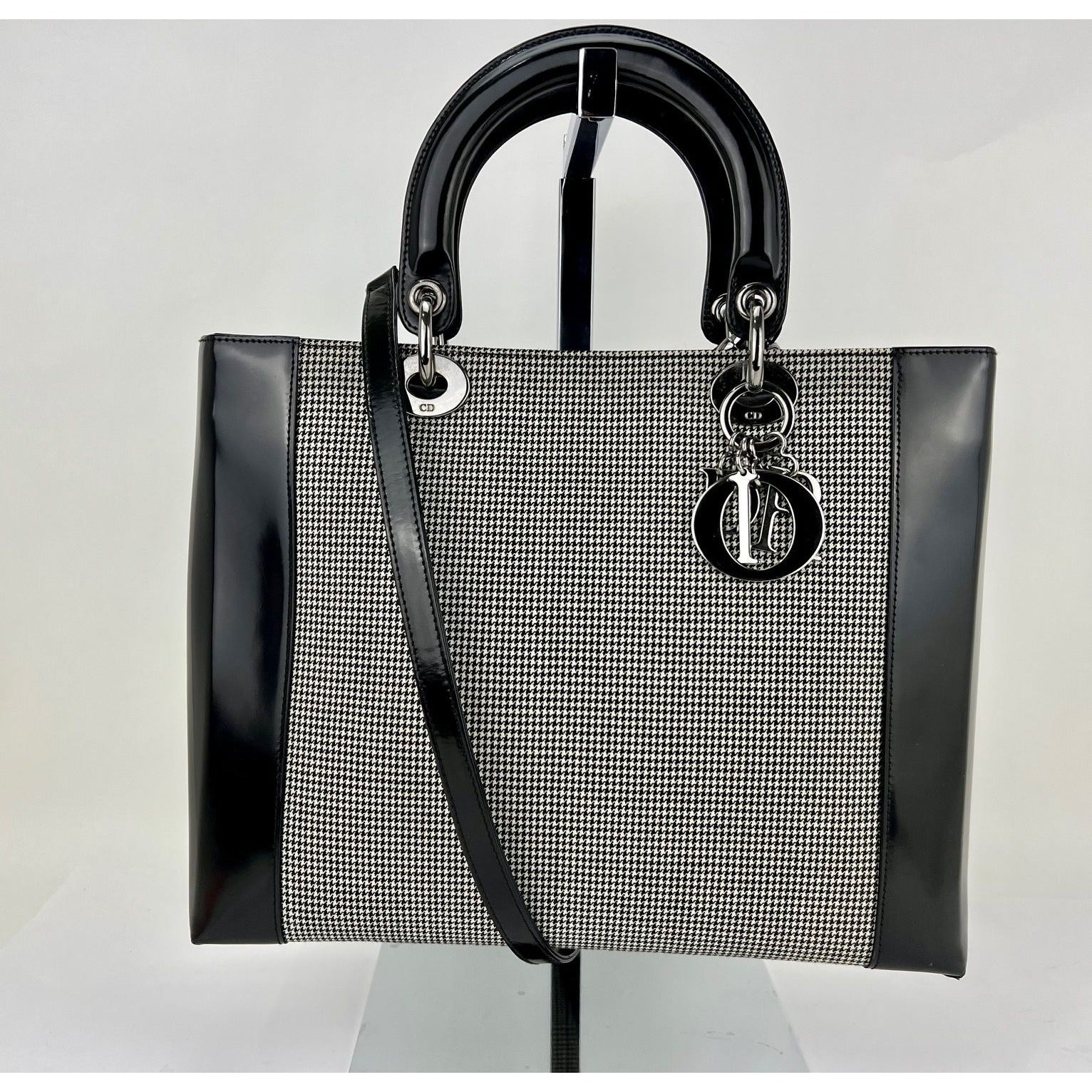 Christian Dior Large Lady Black Patent Leather Canvas Hand Bag - 7
