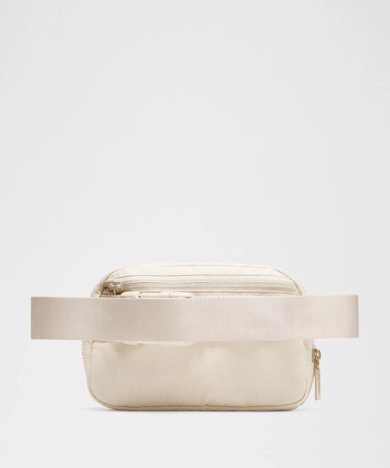 Everywhere Belt Bag 1L 3