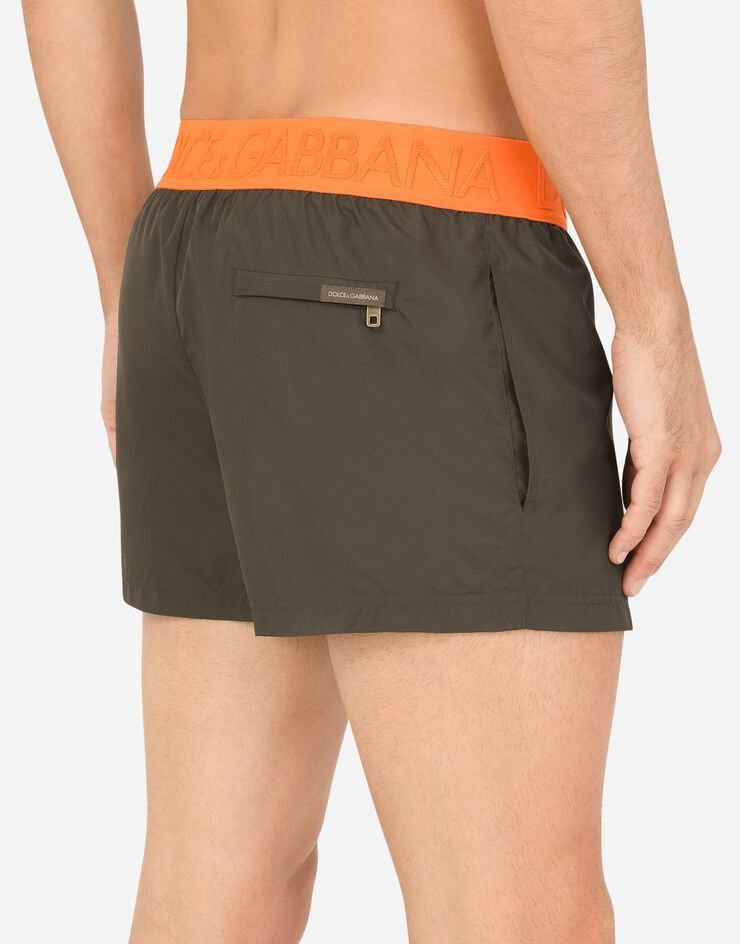 Short swim trunks with patch - 5