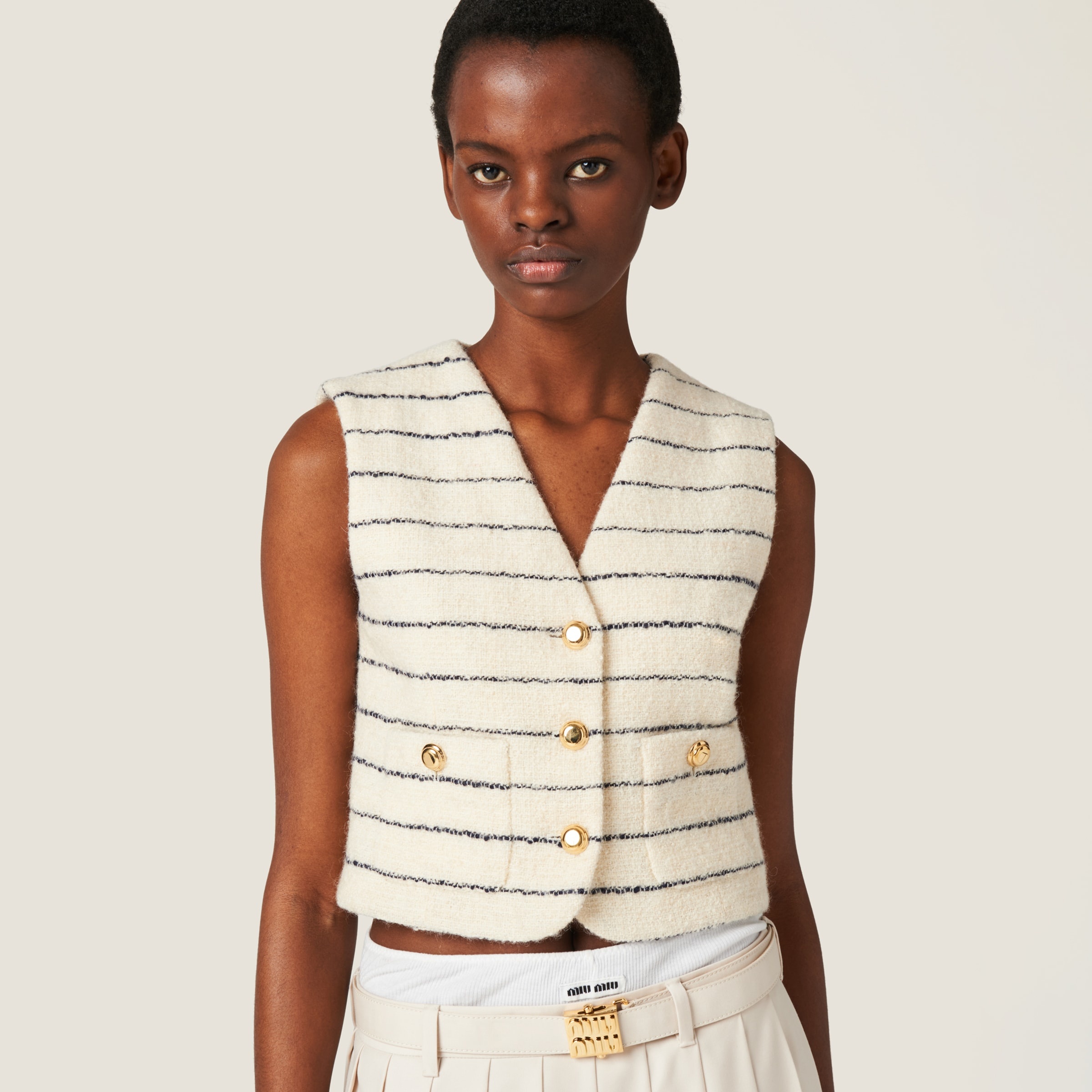 Single-breasted bouclé vest - 4