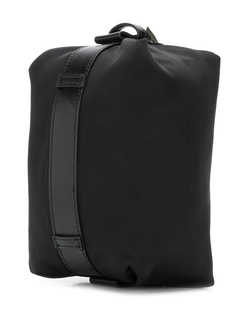 chain strap zipped tote bag 3