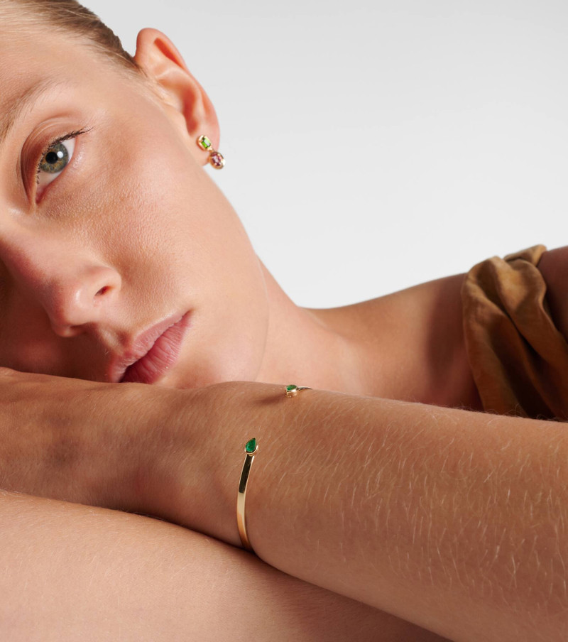 STONE AND STRAND Myrtle 10kt gold cuff bracelet with emerald outlook