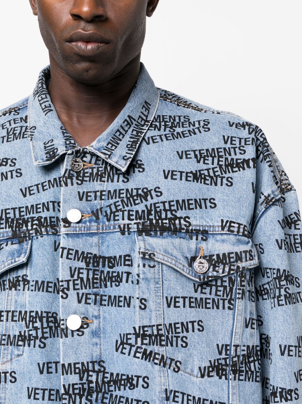 logo-print denim jacket - 5