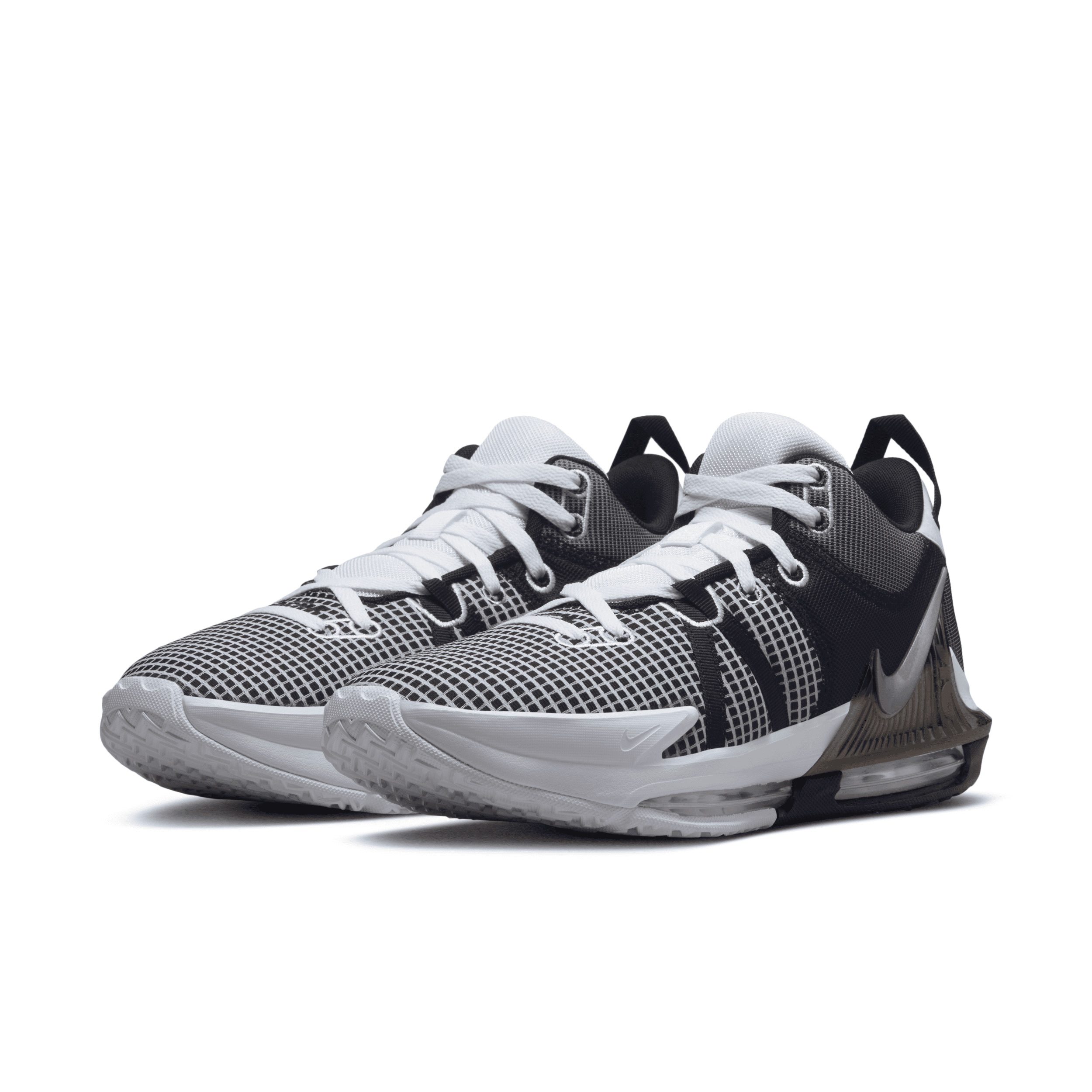 Nike Men's LeBron Witness 7 Basketball Shoes - 5