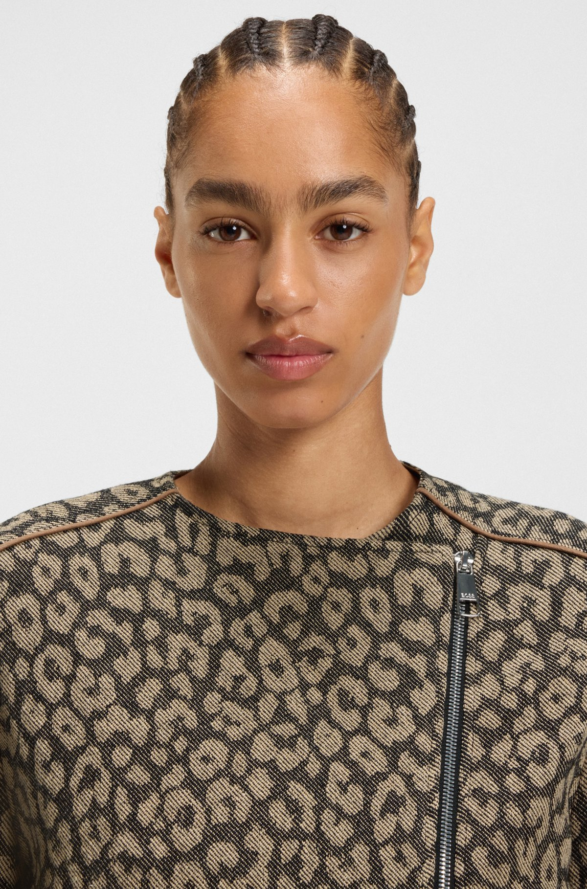 CROPPED BIKER JACKET IN LEOPARD JACQUARD - 5