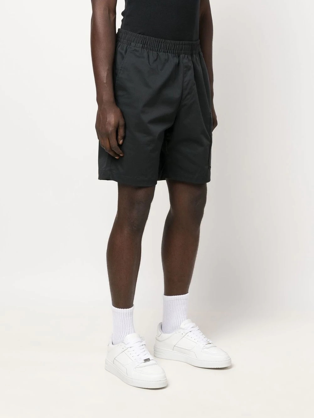 swoosh-logo detail cargo-pocket shorts - 3