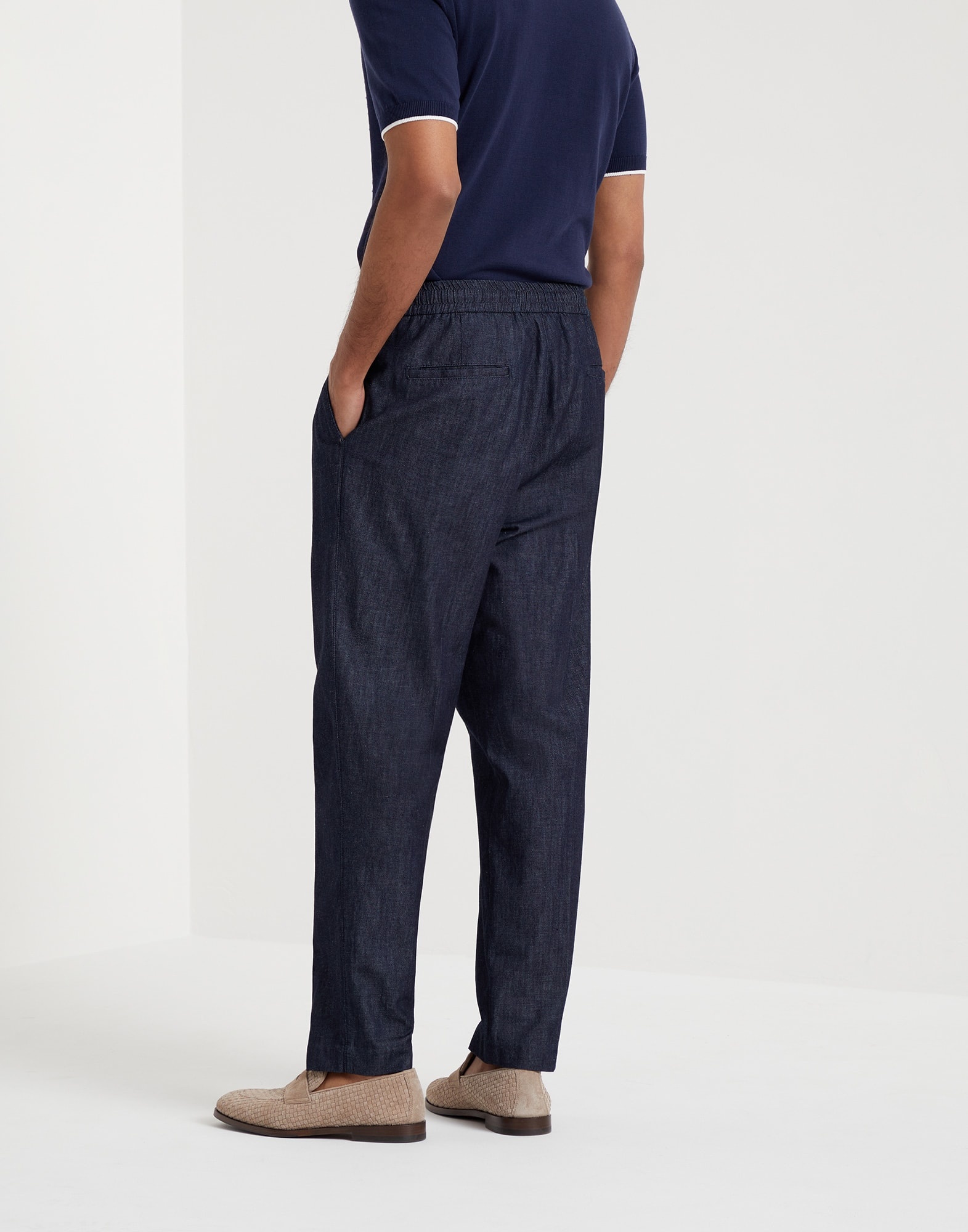 Lightweight denim leisure fit trousers with drawstring and double pleats - 2