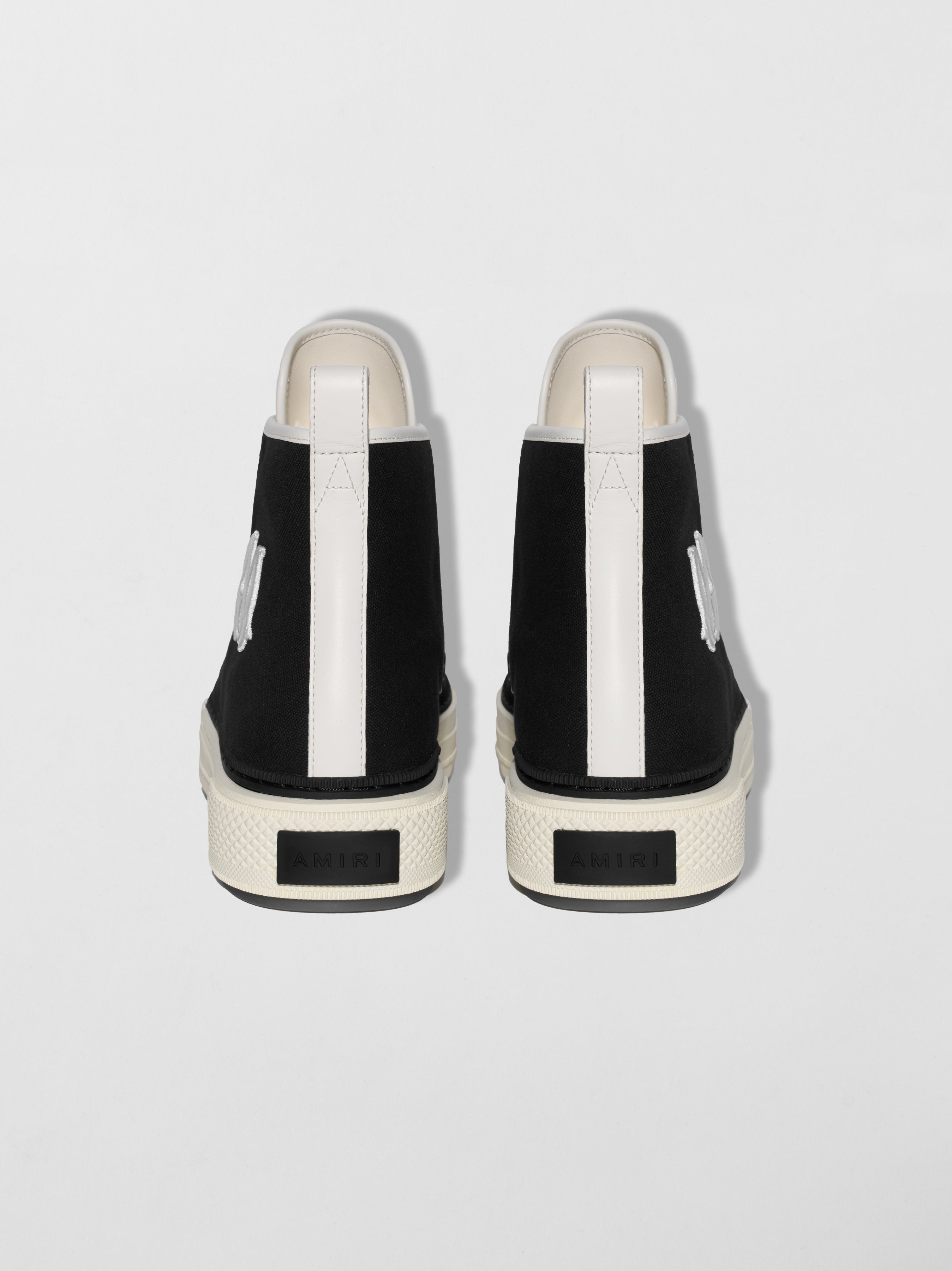 COURT HI - 4