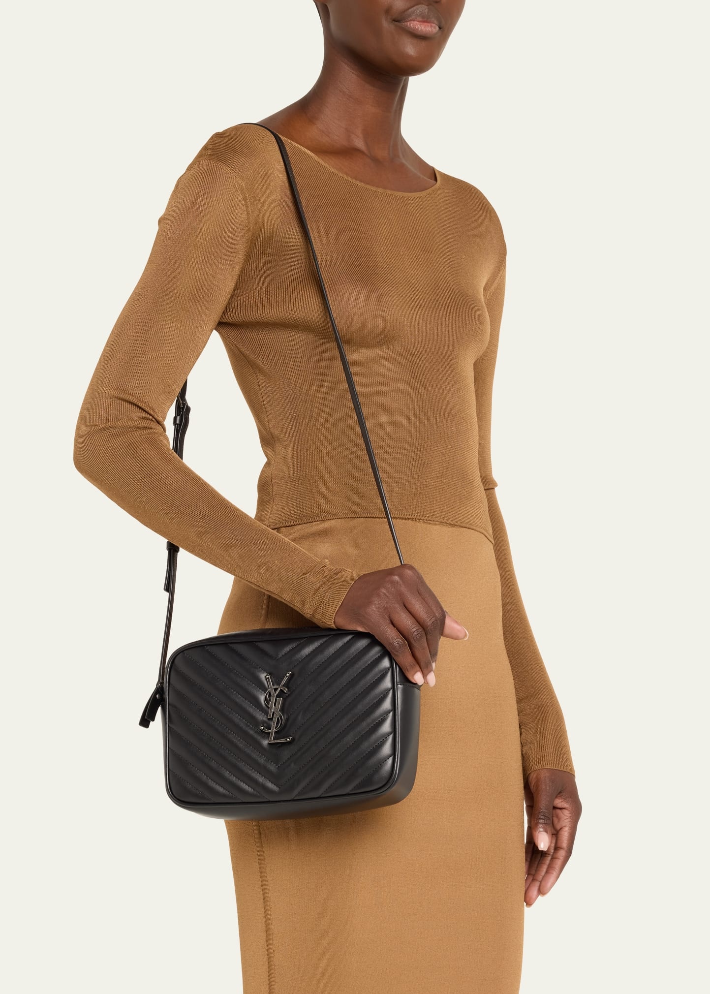 Lou Medium Camera Crossbody Bag in Quilted Leather - 2