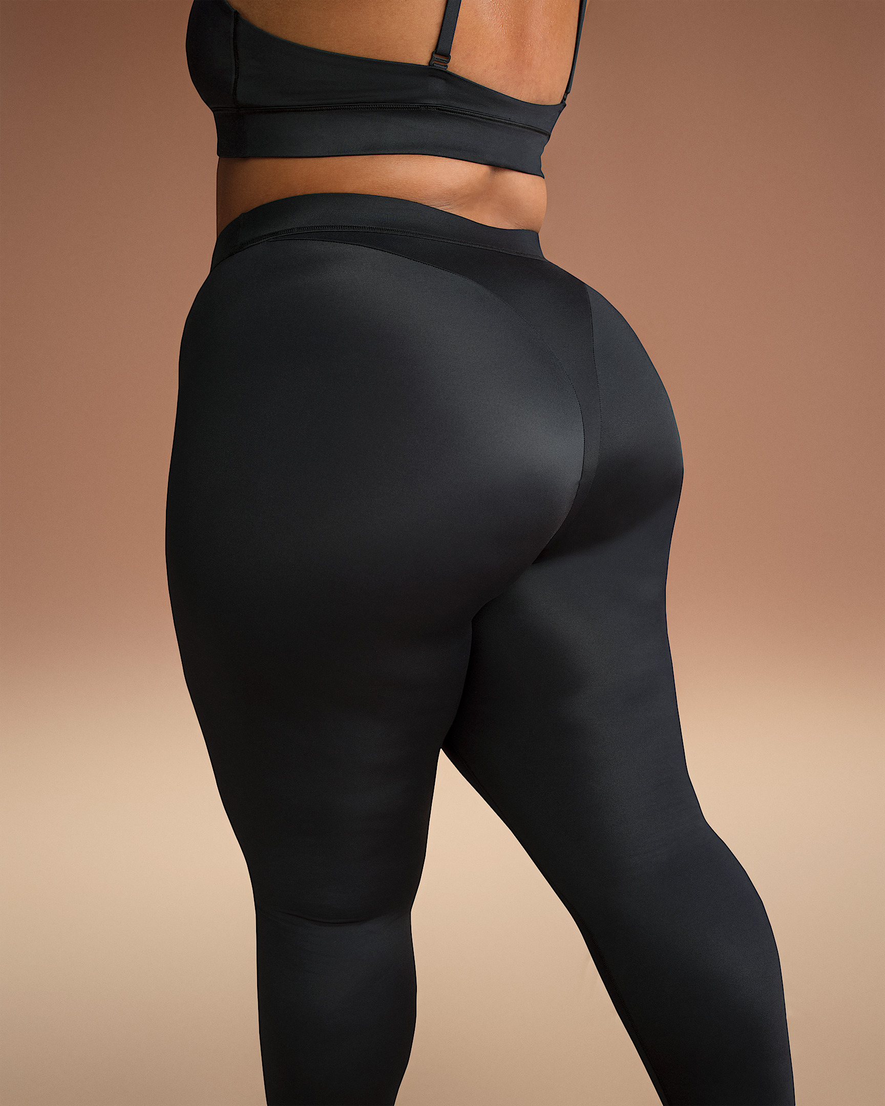 NikeSKIMS Shine Women's High-Waisted V-Panel 26" Leggings - 8