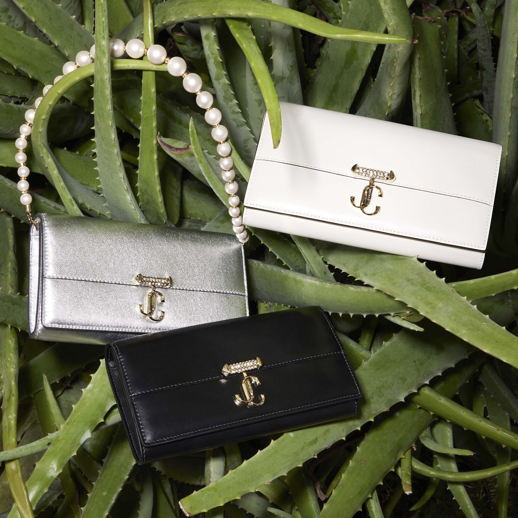 【JIMMY CHOO】Loni wallet black/ pink/ silver ★関税送料込み NWT NEW Jimmy Choo Cheri Black leather crystal buckle