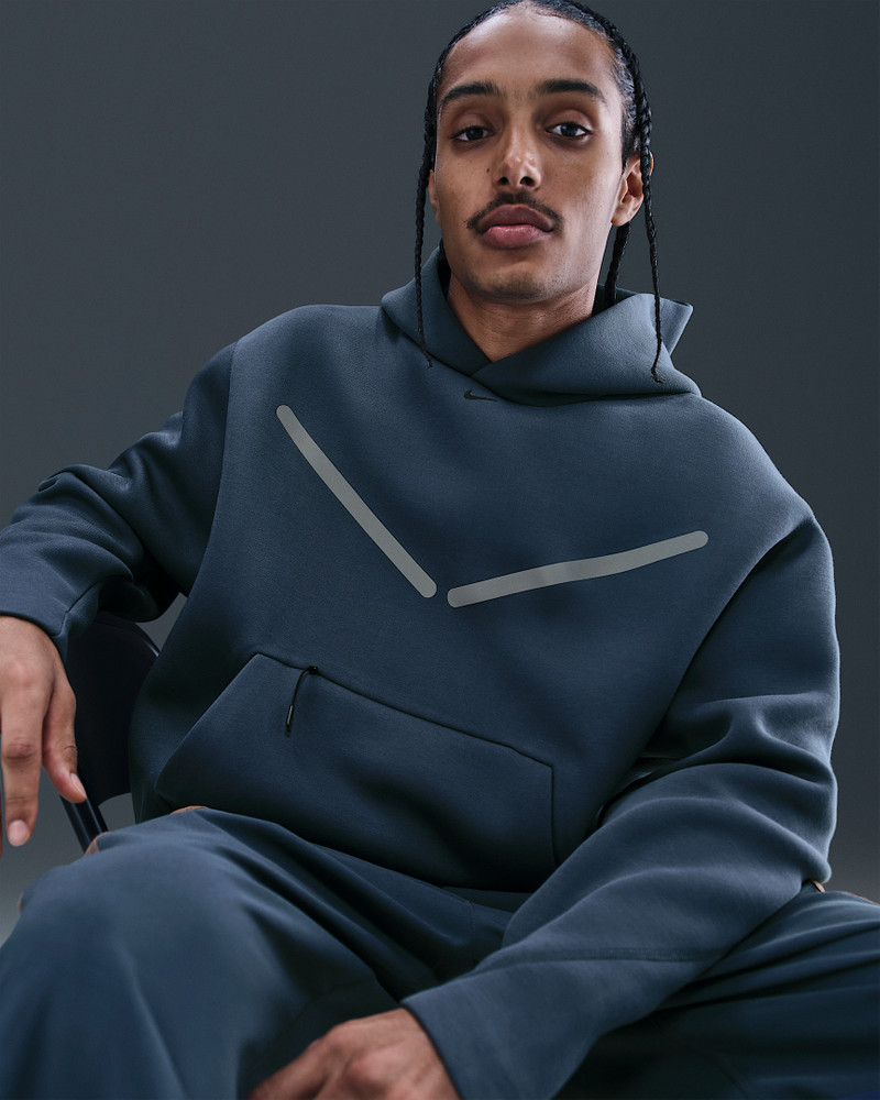 Nike Tech Men's Pullover Hoodie with Reflective Accents 3
