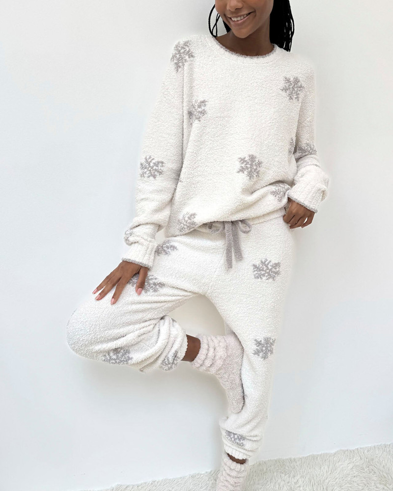Splendid Snow Flake Fuzzy Sweater PJ Set outlook