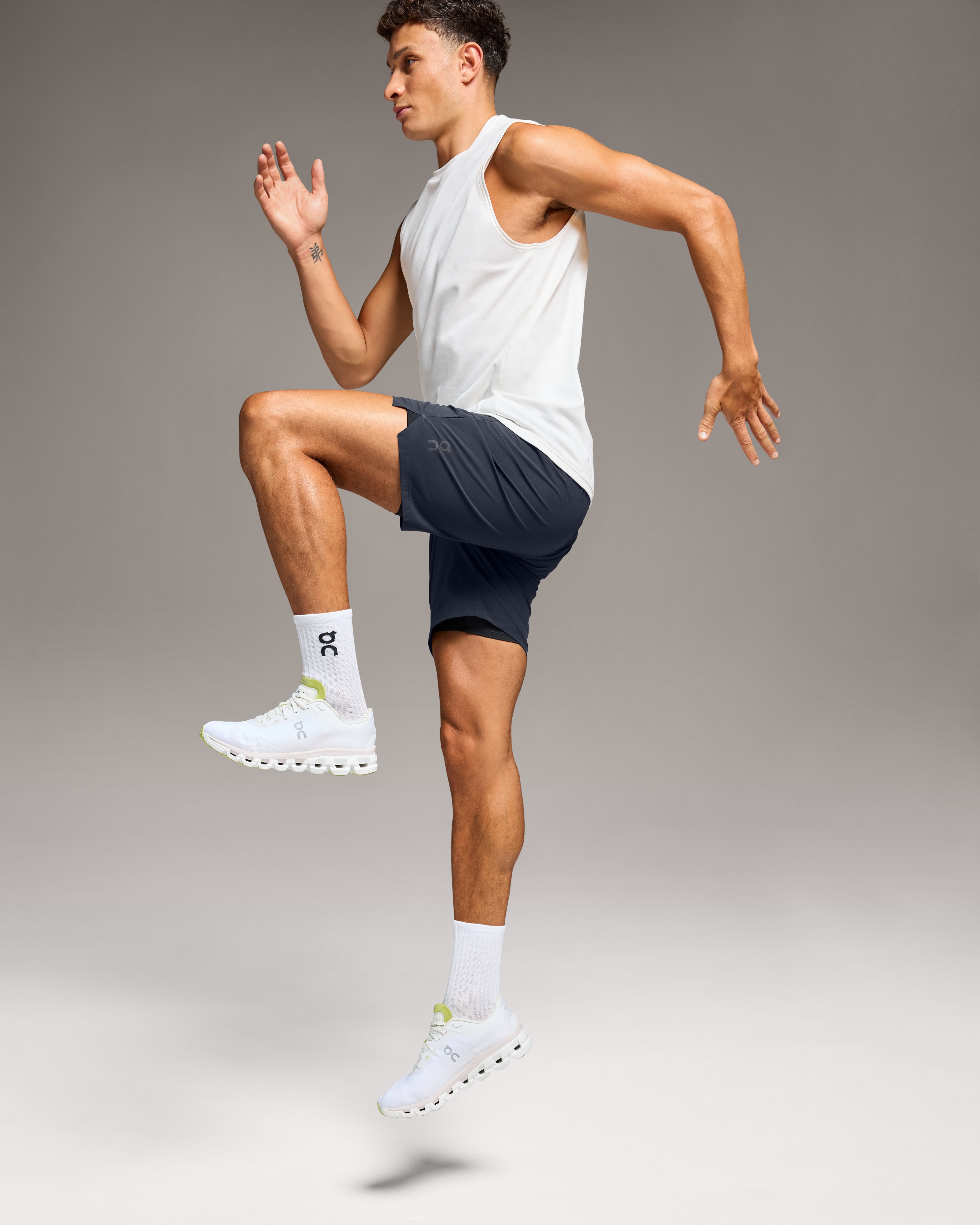 Performance Hybrid Short - 6