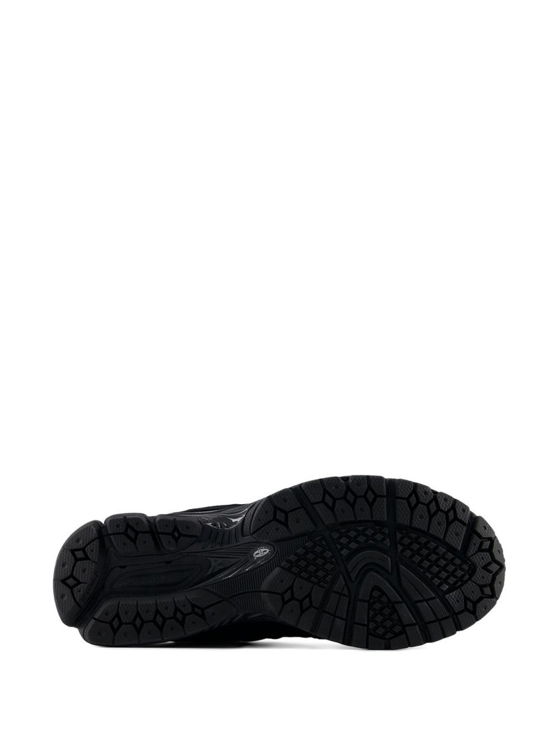 2002R logo-detail sneakers 4