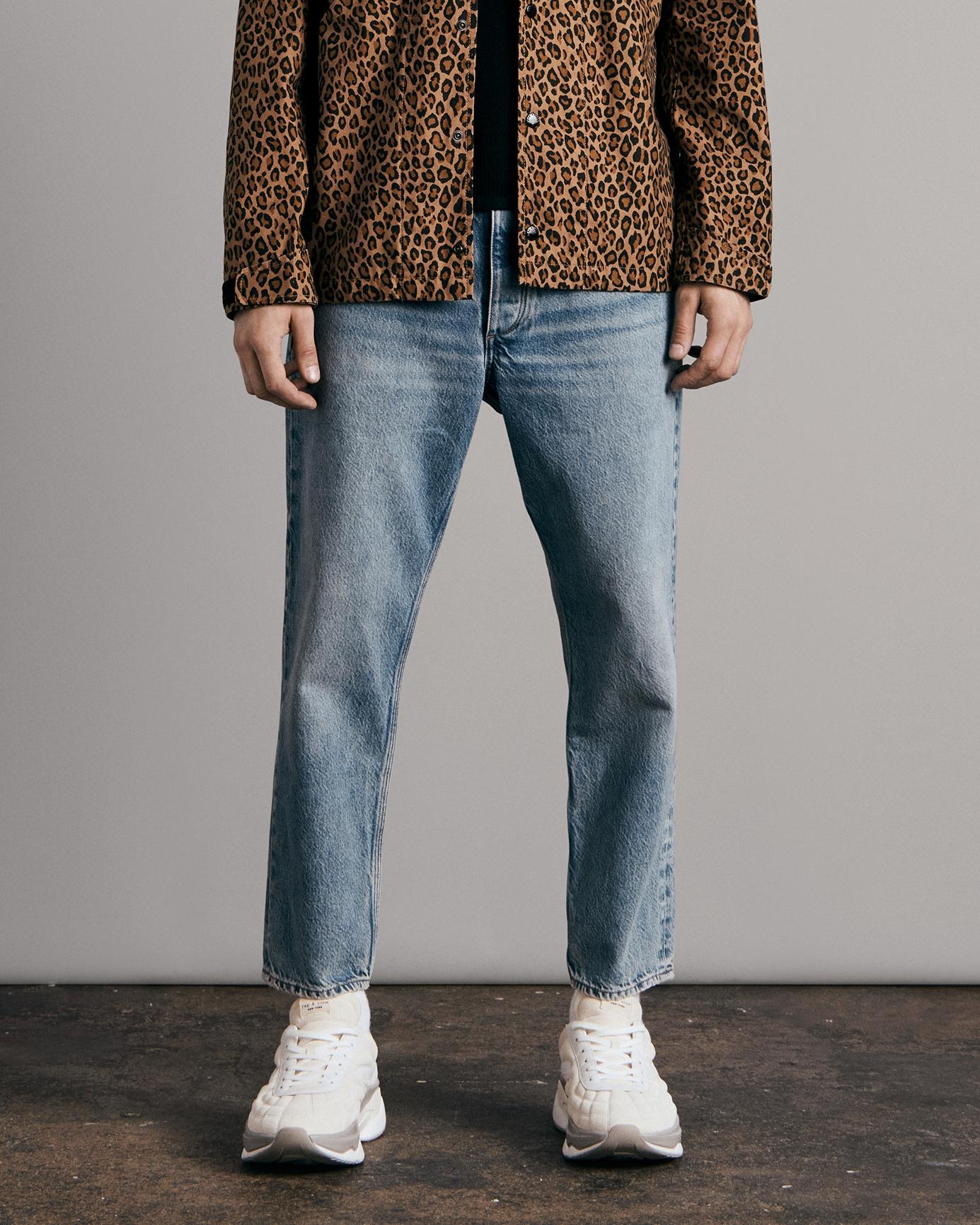 Beck Jean - Eric
Cropped Relaxed Fit Light Indigo Rigid Jean - 1