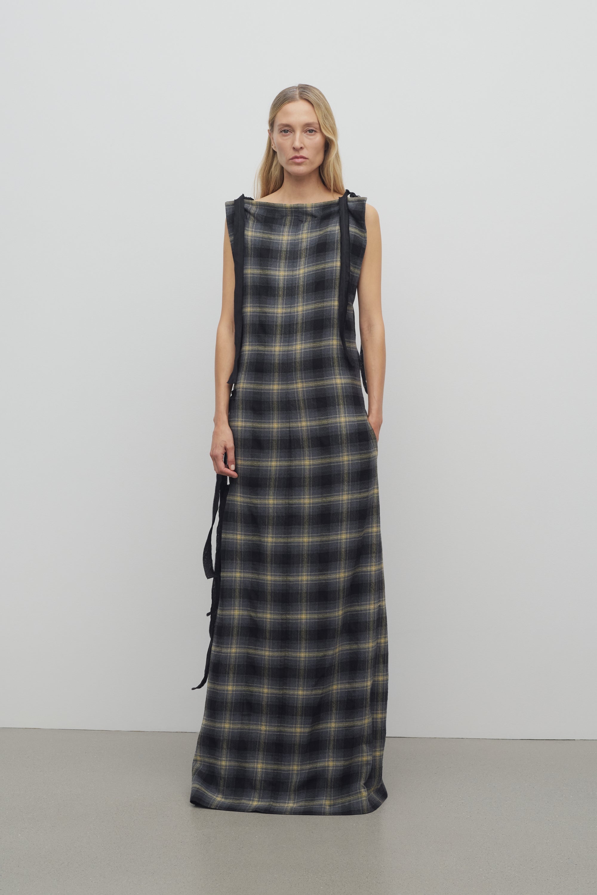 Dom Dress in Virgin Wool - 3