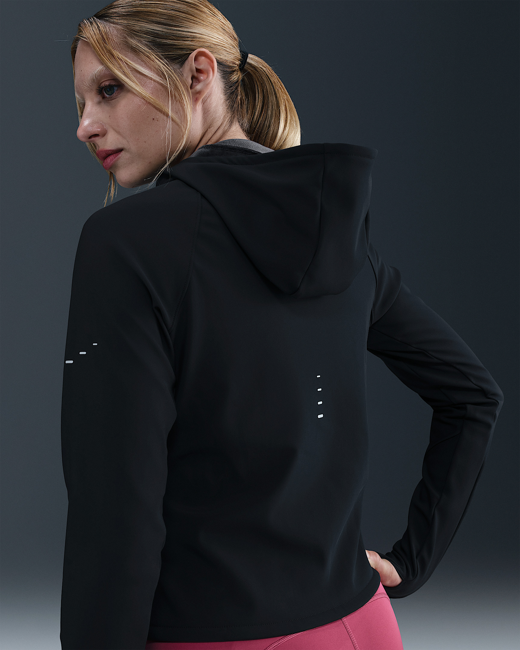 Nike Swift Women's Therma-FIT Fitted Running Jacket - 2