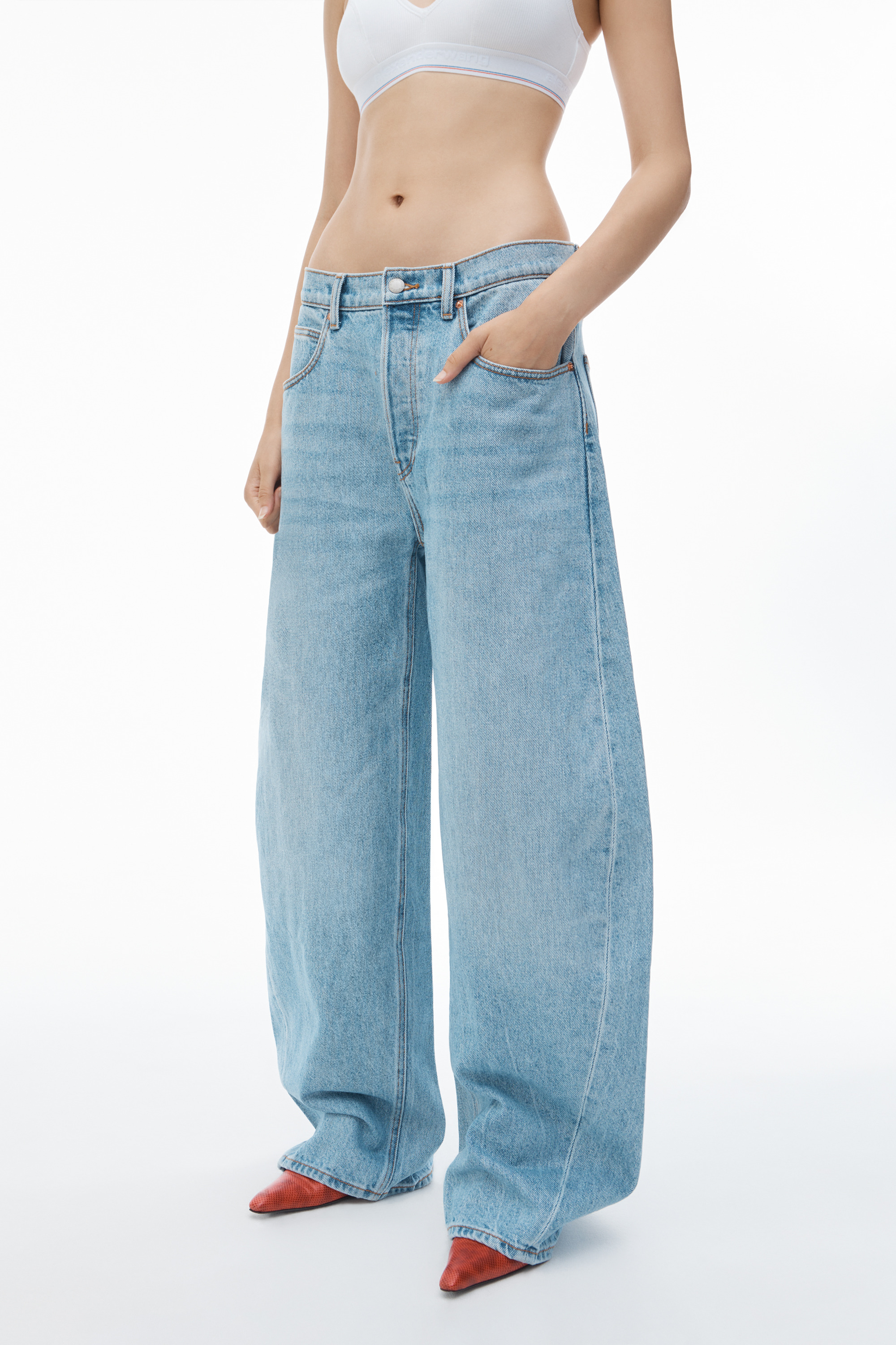 Oversized Low Rise Jean in Recycled Denim - 3