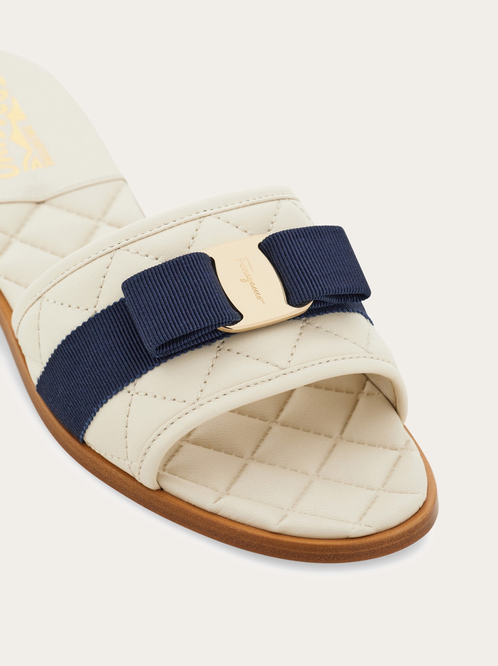 Quilted slide with Vara bow - 5