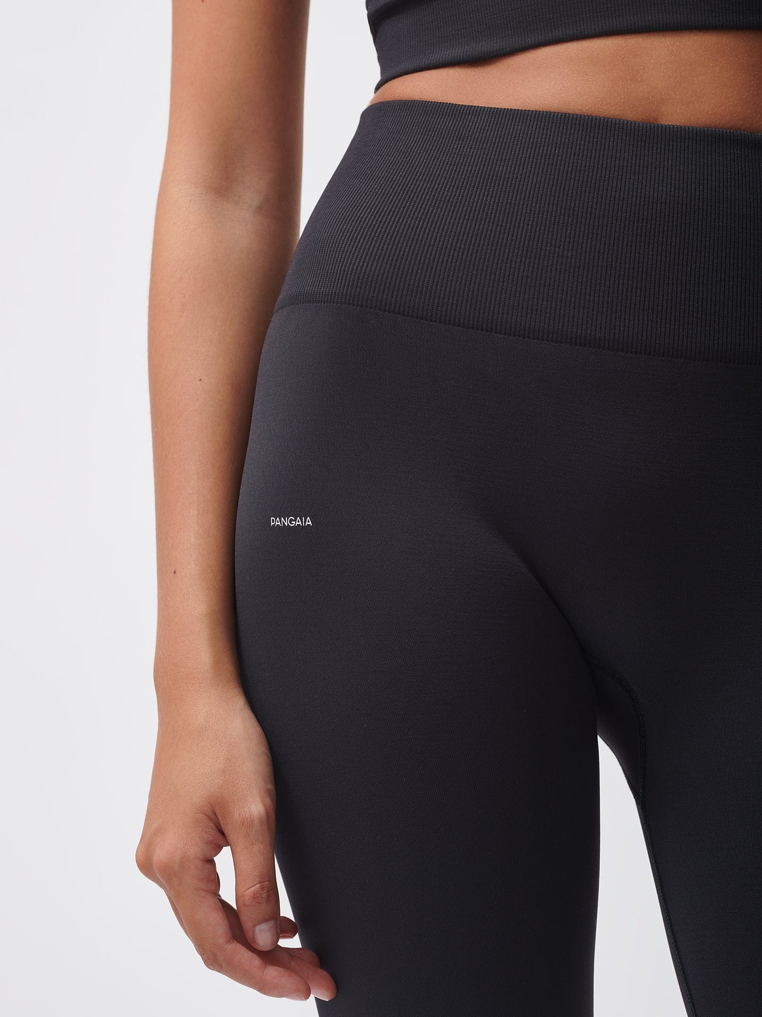 Women's Plant-Stretch Compressive 7/8 Leggings - Black - 4
