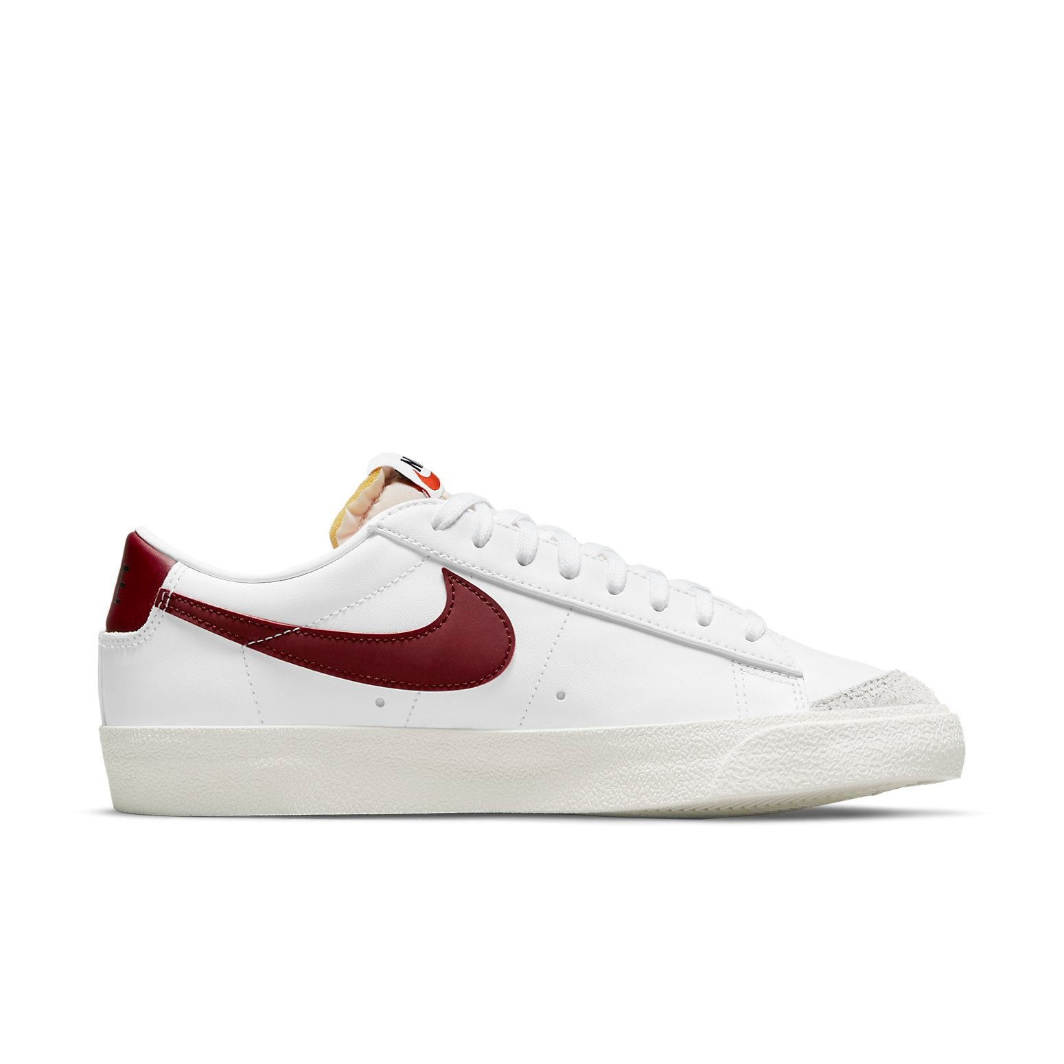 (WMNS) Nike Blazer Low '77 'White Team Red' DC4769-104 - 2