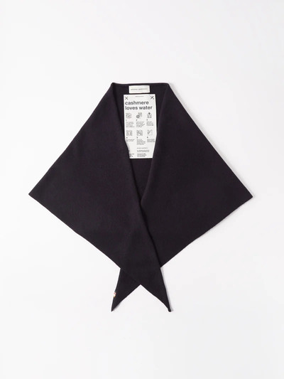 extreme cashmere No.150 Witch stretch-cashmere triangle scarf outlook