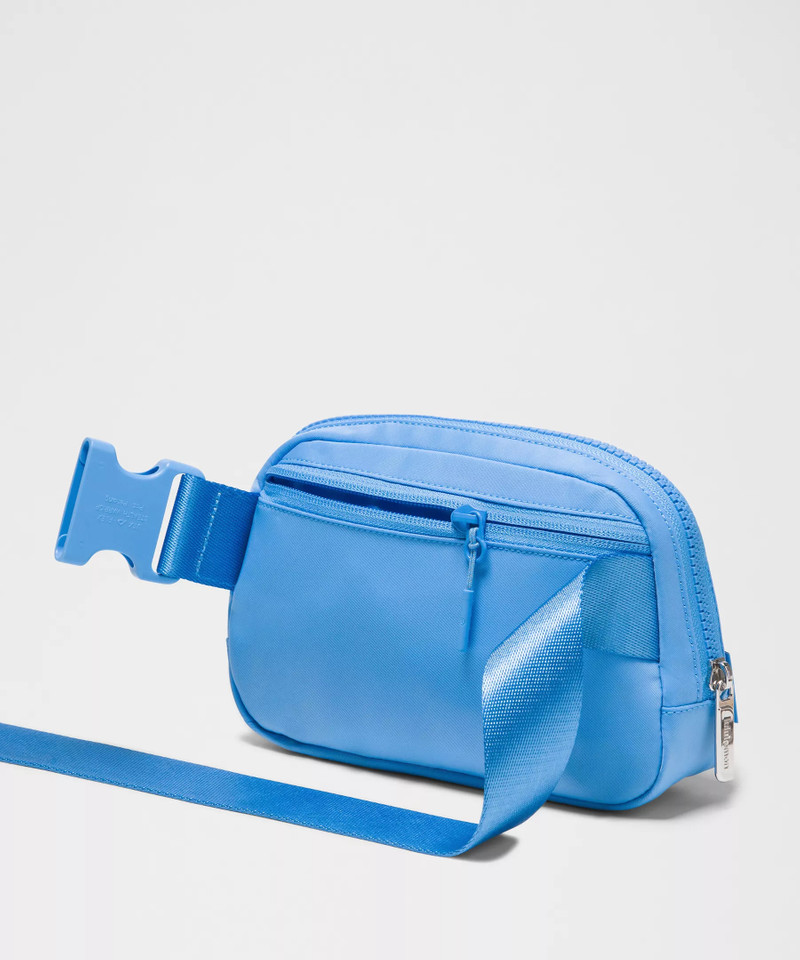 Everywhere Belt Bag with Long Strap 1L 4