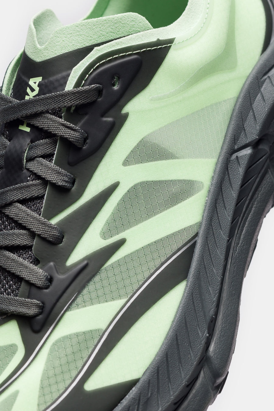 Mafate Speed 4 Lite Sneaker in Luna Moth/Cosmic Grey - 5