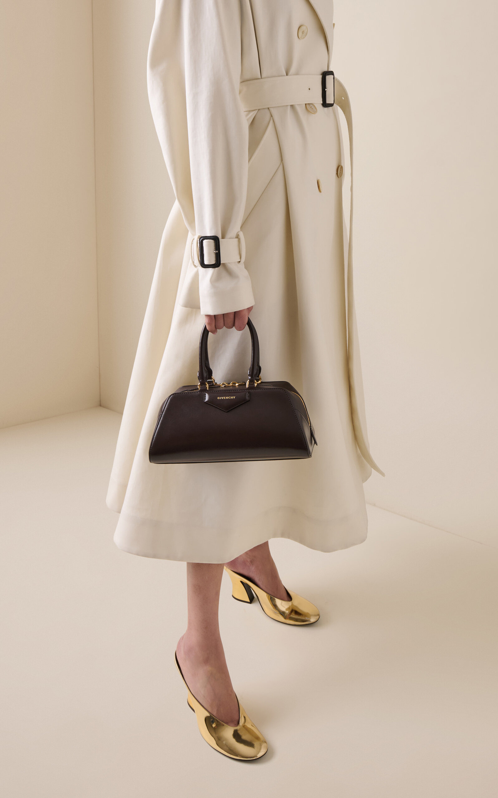 Antigona E/W Small Leather Bag brown - 2