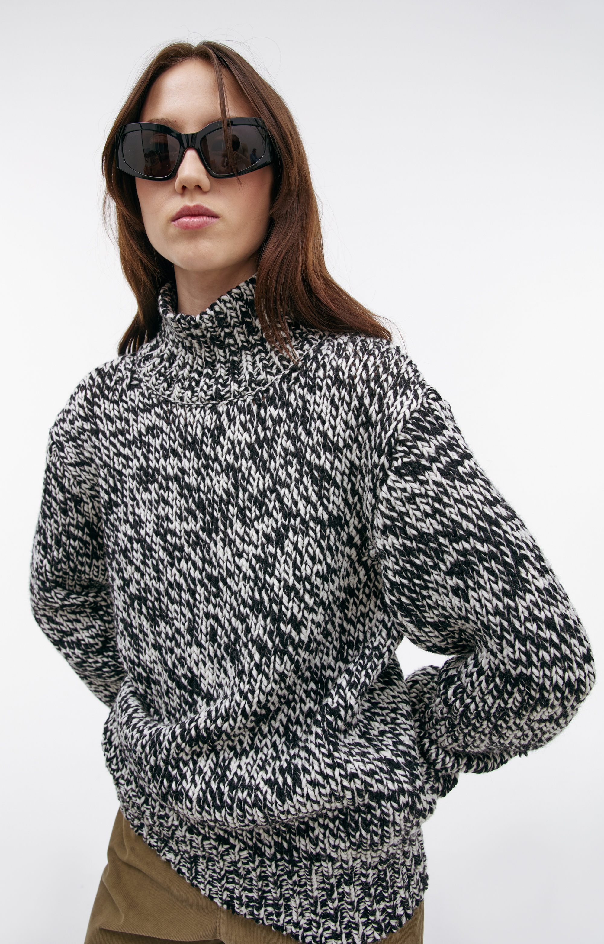 KNITTED WOOL SWEATER - 4