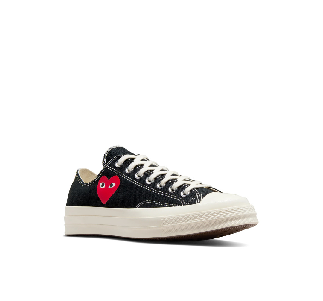 Small Red Heart Chuck Taylor Low Top - 3