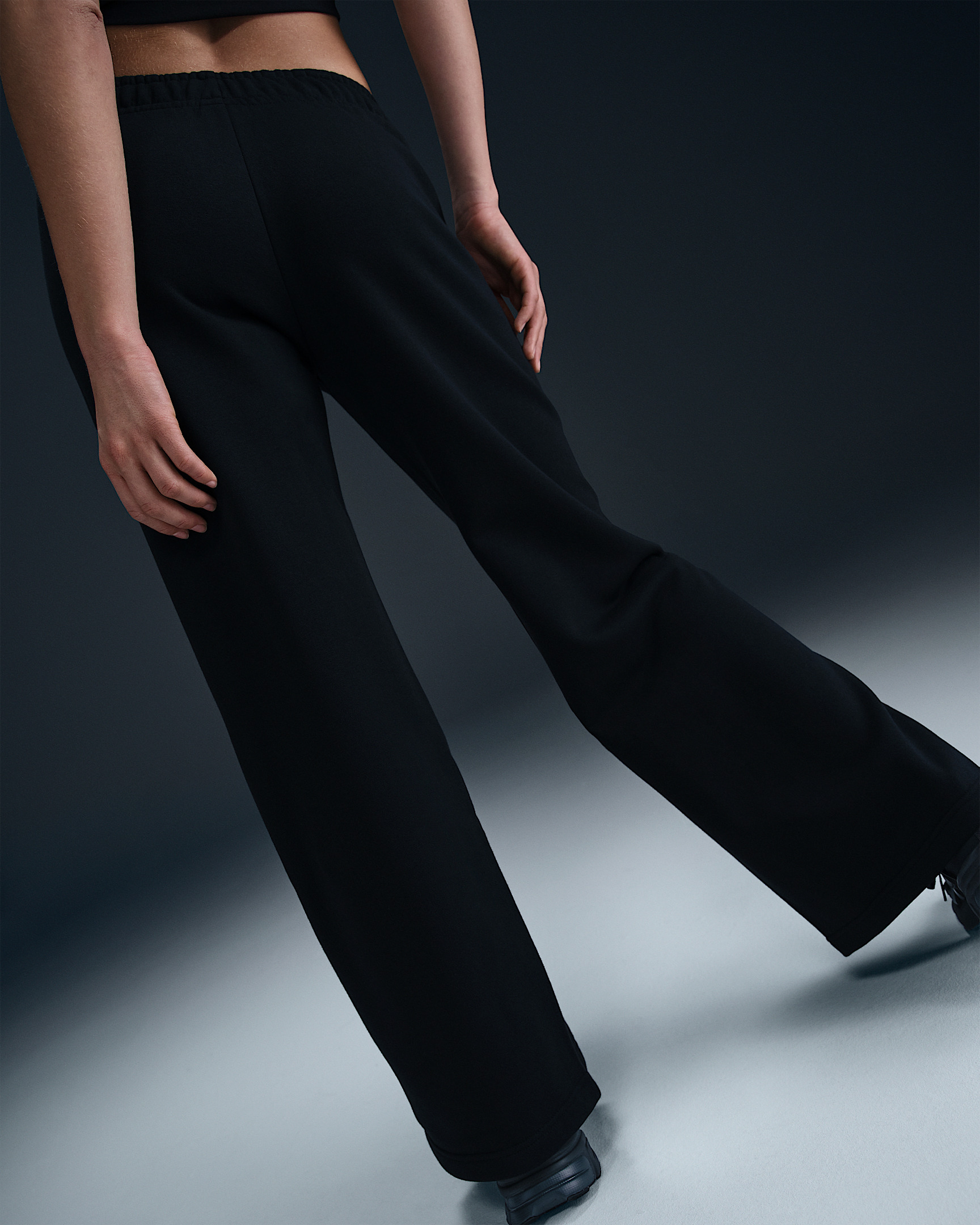 Nike Sportswear Club Fleece Women's Mid-Rise Wide-Leg Graphic Pants - 3