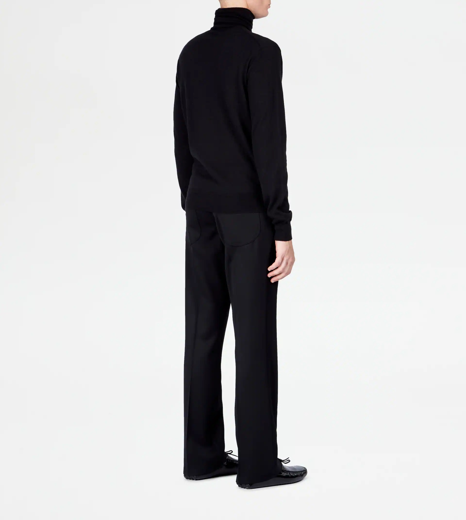 HIGH NECK JUMPER IN CASHMERE - BLACK - 3