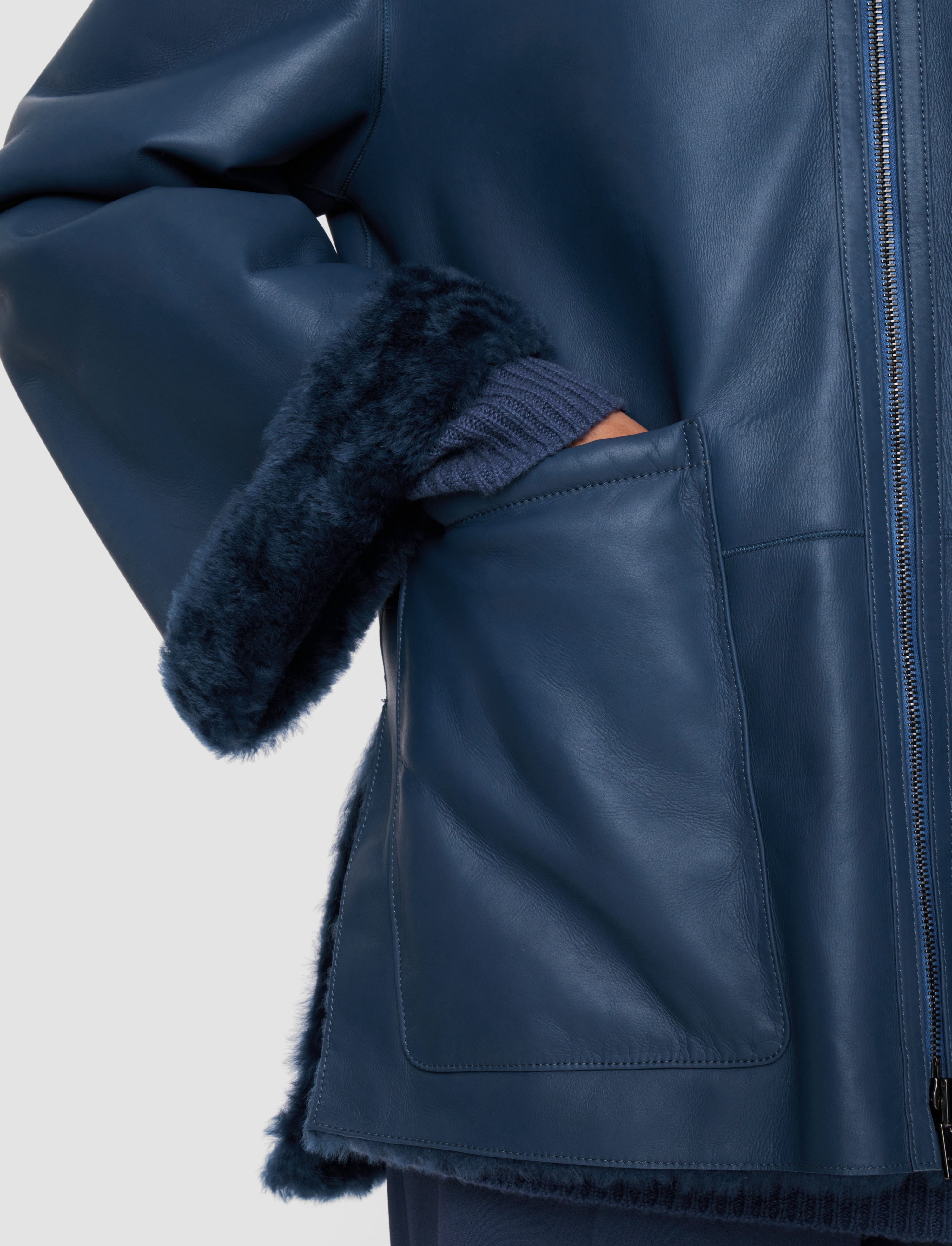 Cosser Reversible Shearling Coat - 5