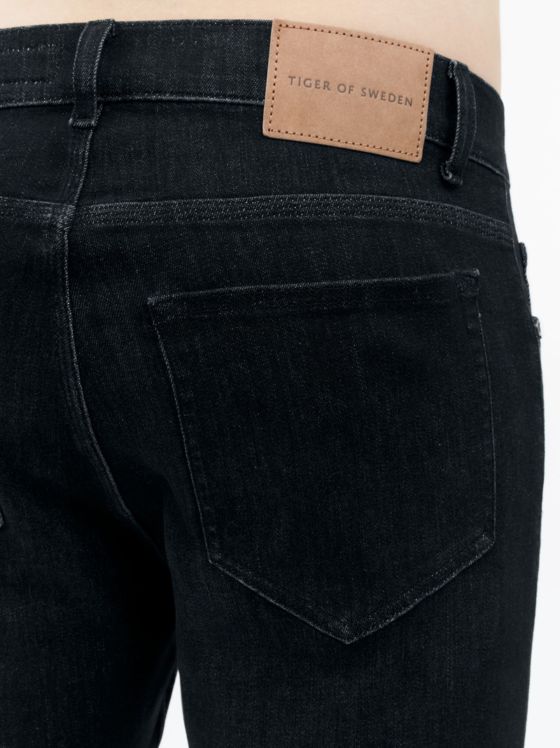 Evolve Slim Fit Cotton Jeans 5