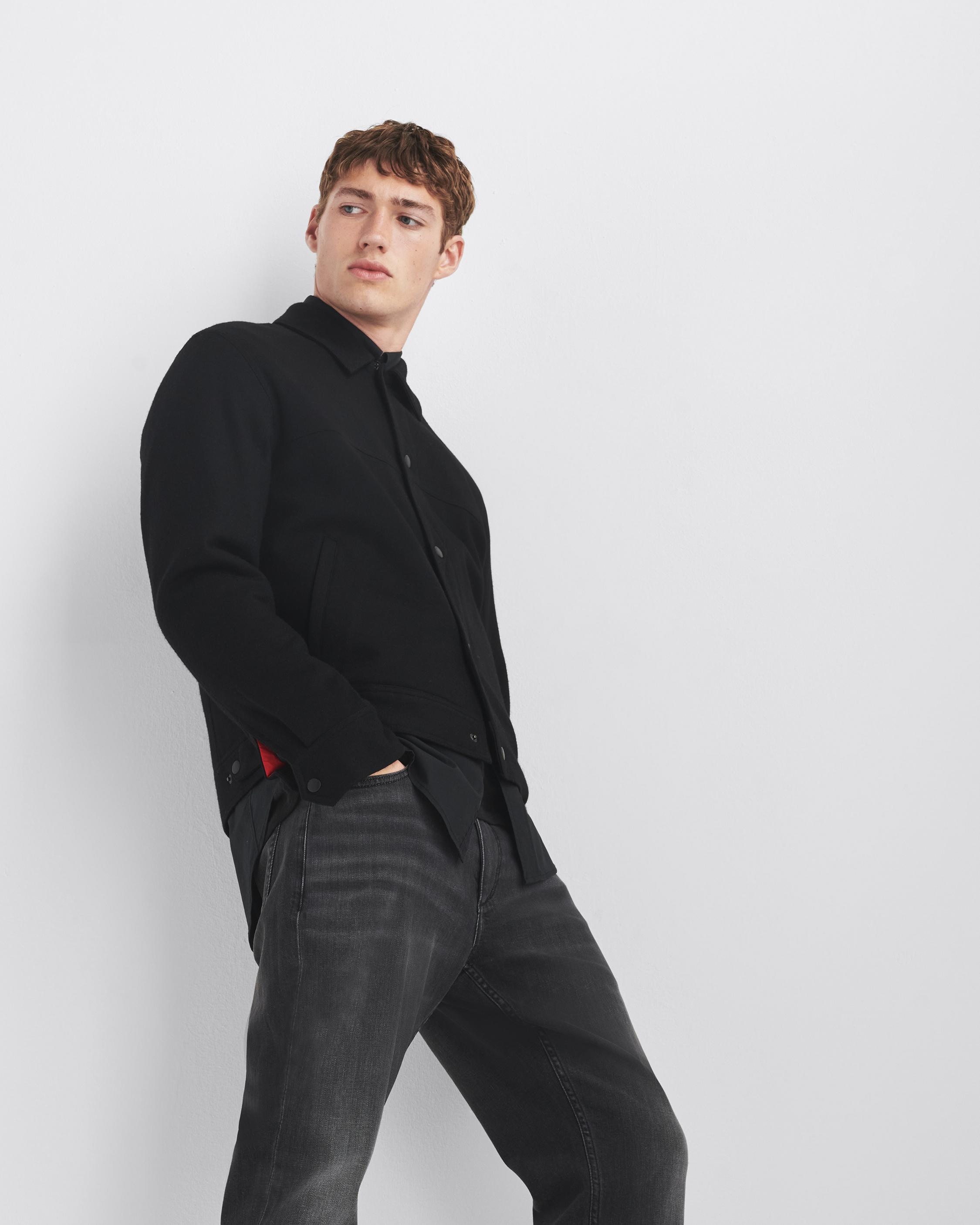 Fit 3 - Munich
Athletic Fit Authentic Stretch Jean - 3