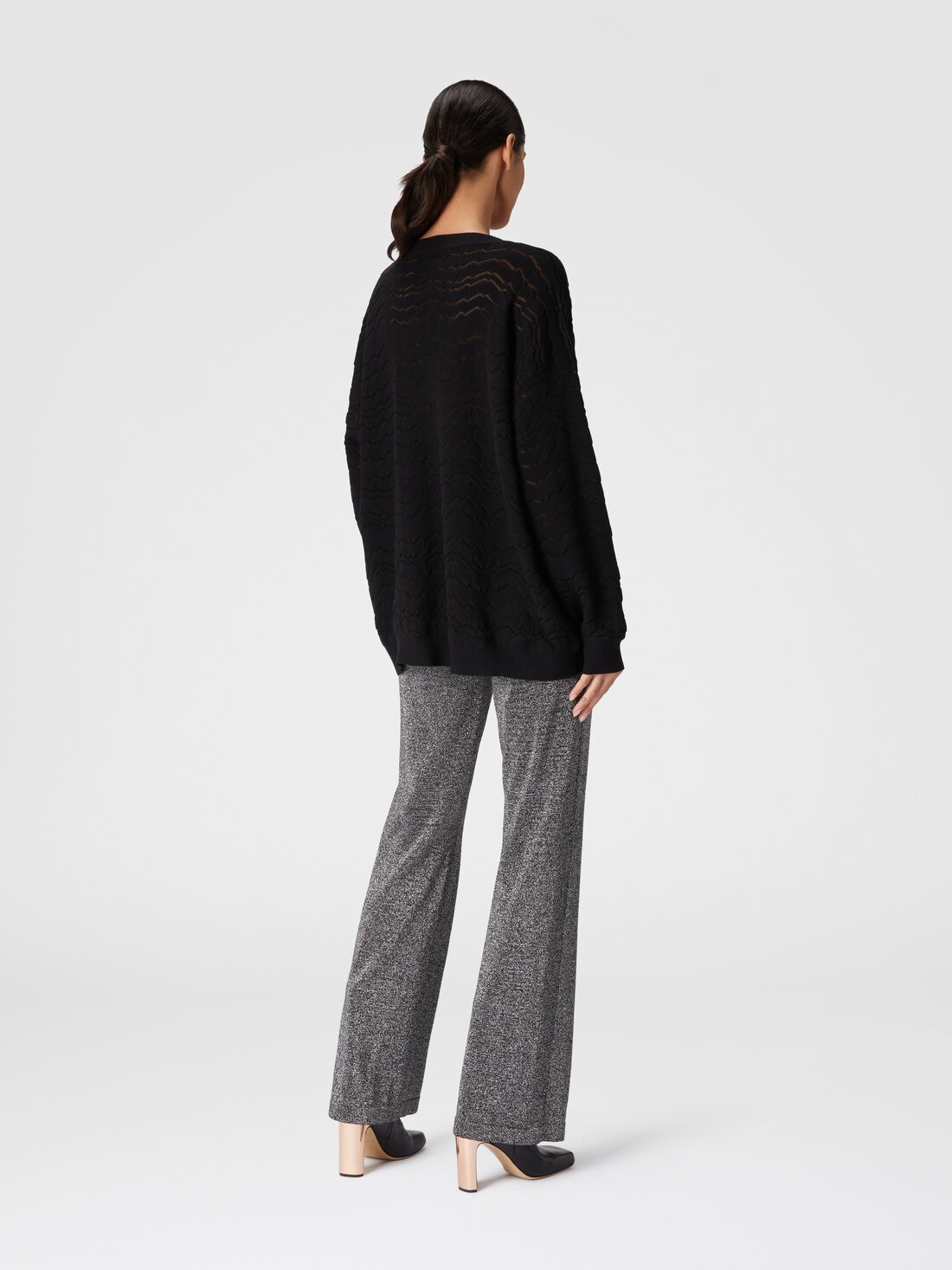Pullover with V-neckline and tone-on-tone zigzag - 3