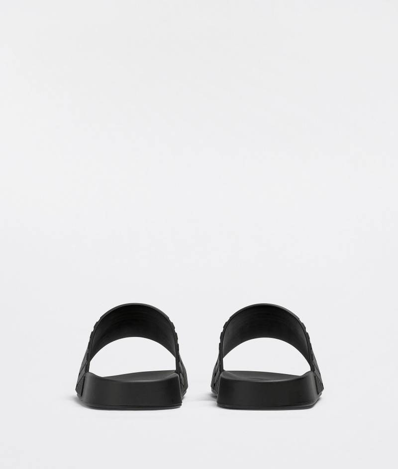 Bottega Veneta slider outlook