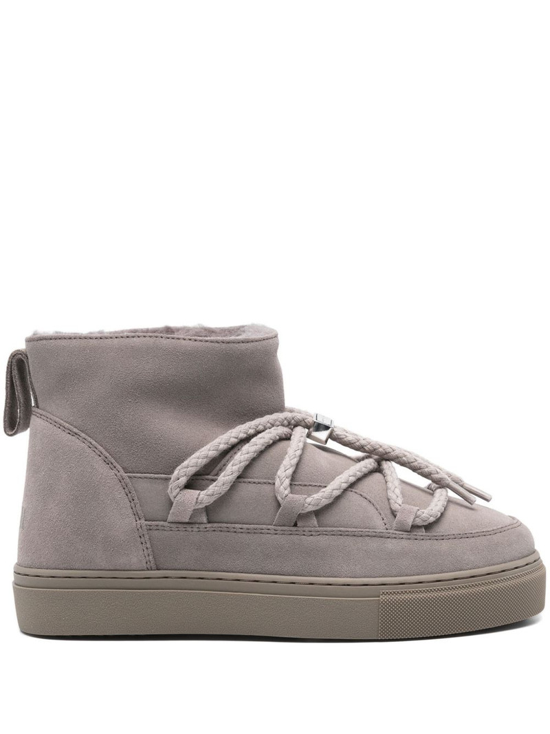 Classic boots 1
