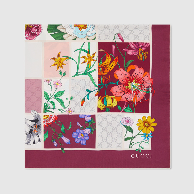 GUCCI Printed silk twill carré outlook