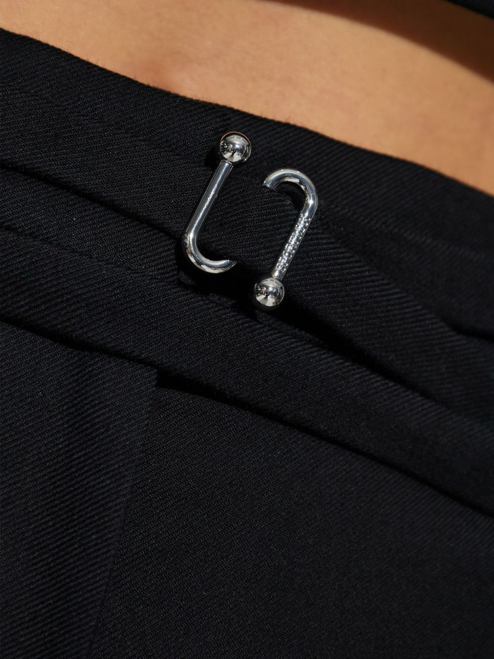 hook-fastening trousers - 5
