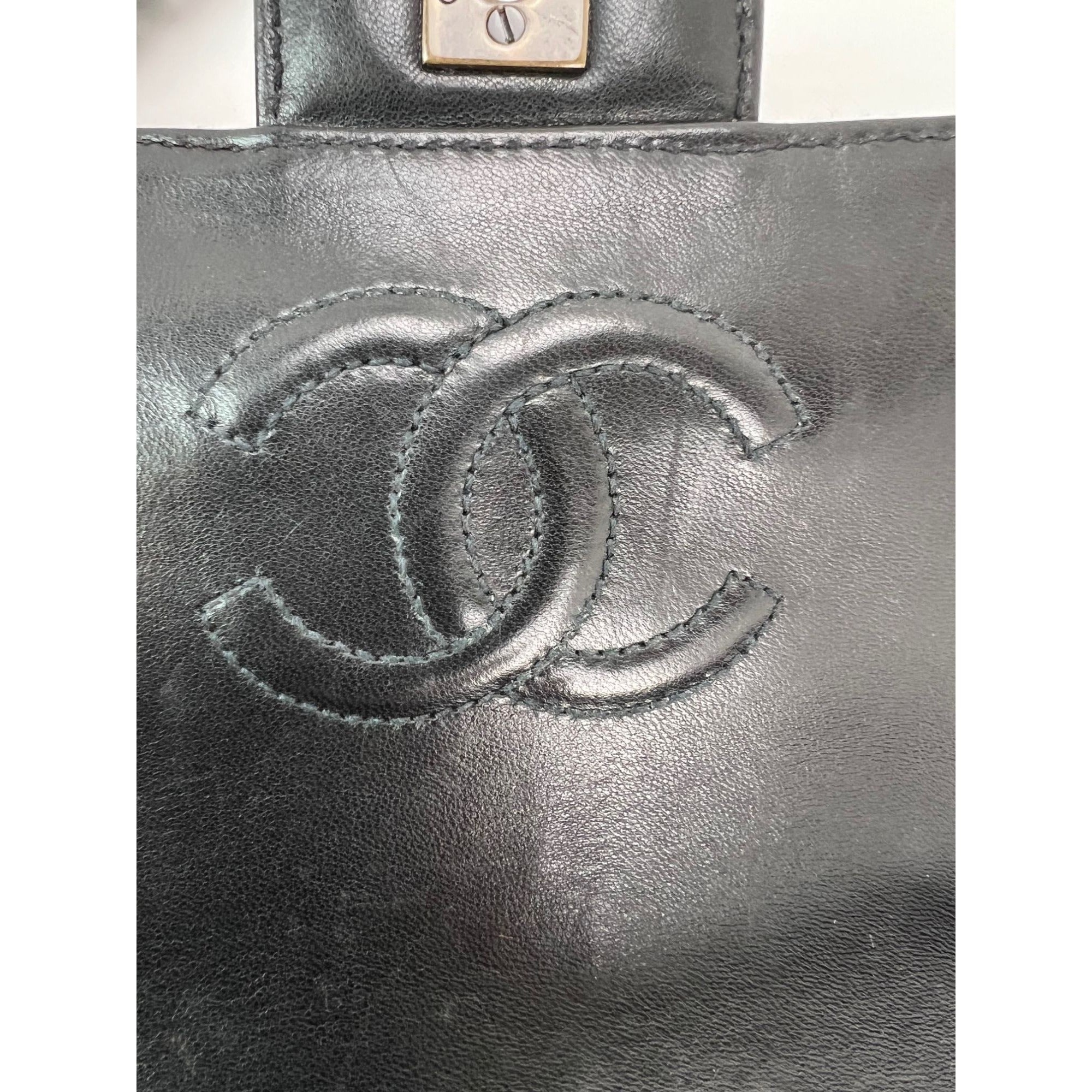 Chanel Vintage Quilted Lambskin Black Resin Chain Small Classic Single Flap Bag RARE - 12