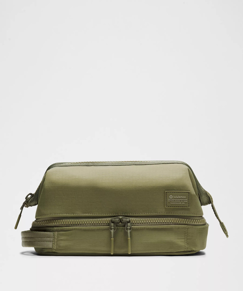 Dual-Compartment Toiletry Bag 1