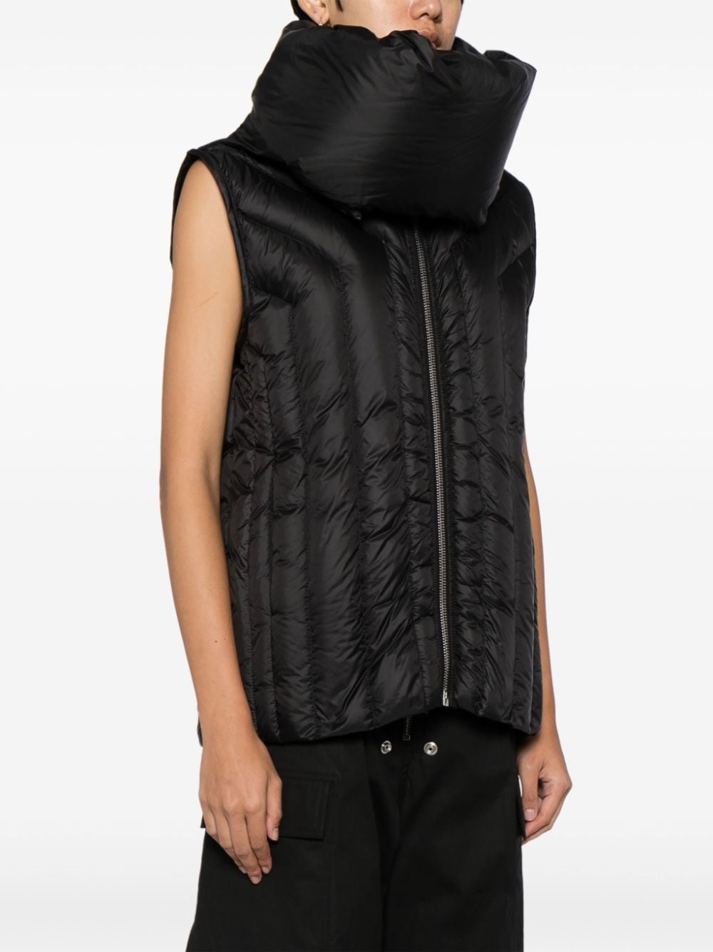 funnel-neck quilted down gilet - 3