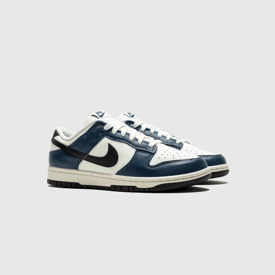 WMNS DUNK LOW "ARMORY NAVY" - 2