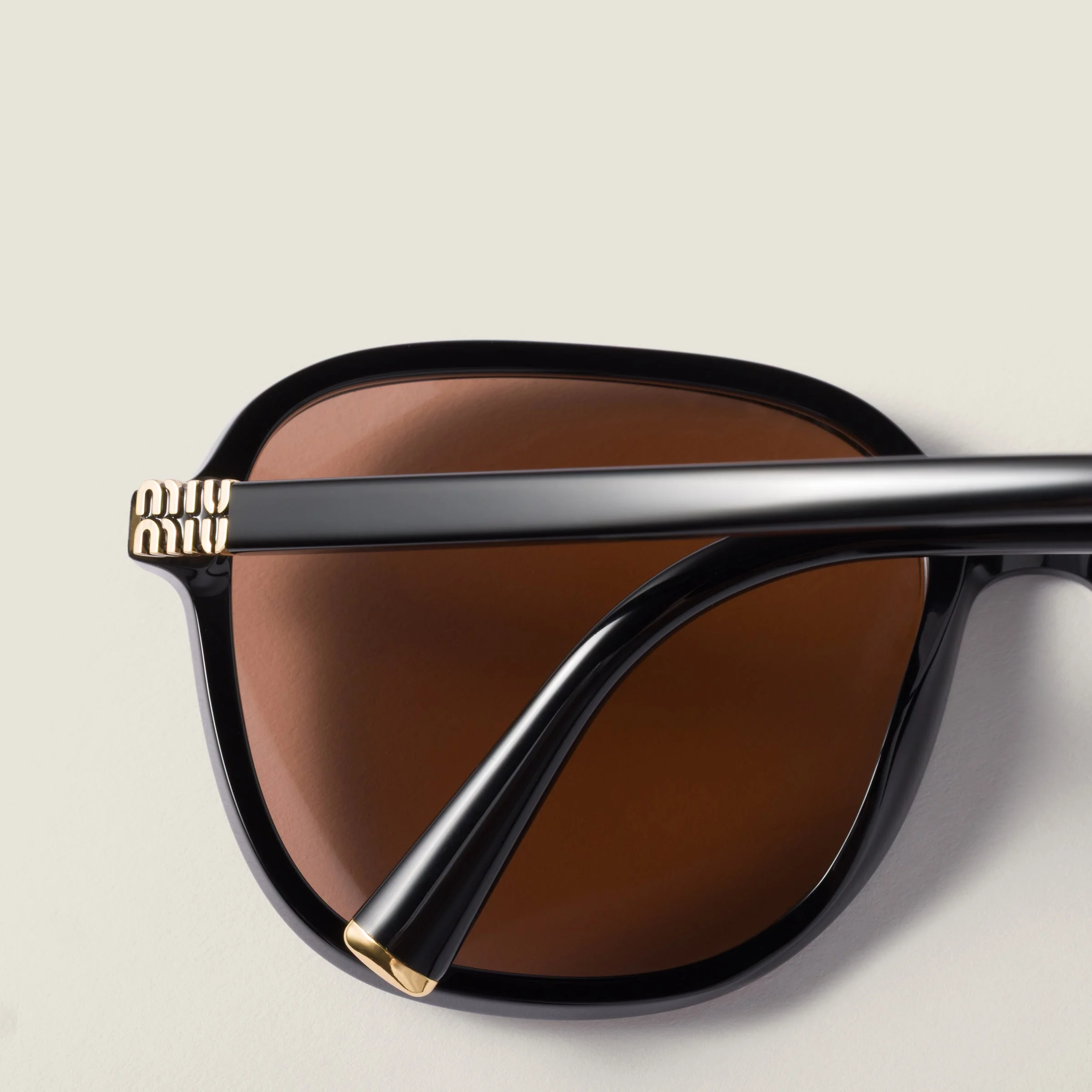 Miu Miu Miu Regard sunglasses | REVERSIBLE