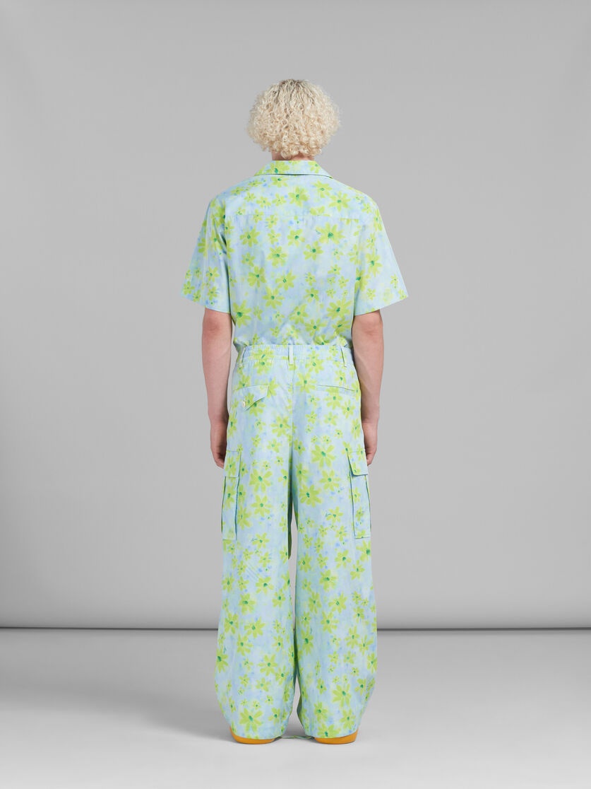 BLUE POPLIN CARGO PANTS WITH PARADE PRINT - 3