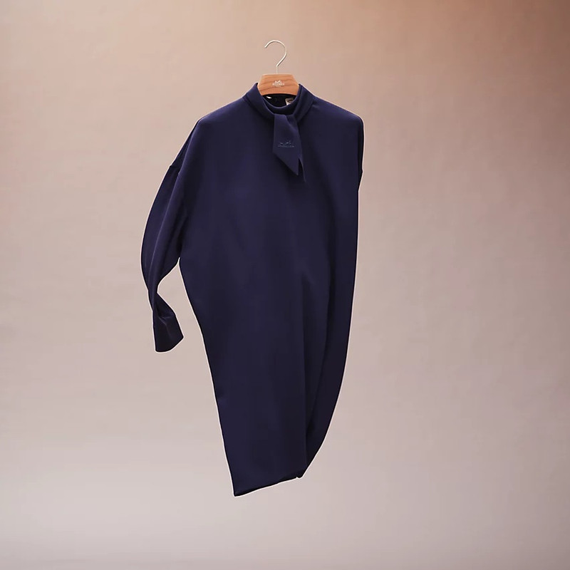 Knotted collar dress 1